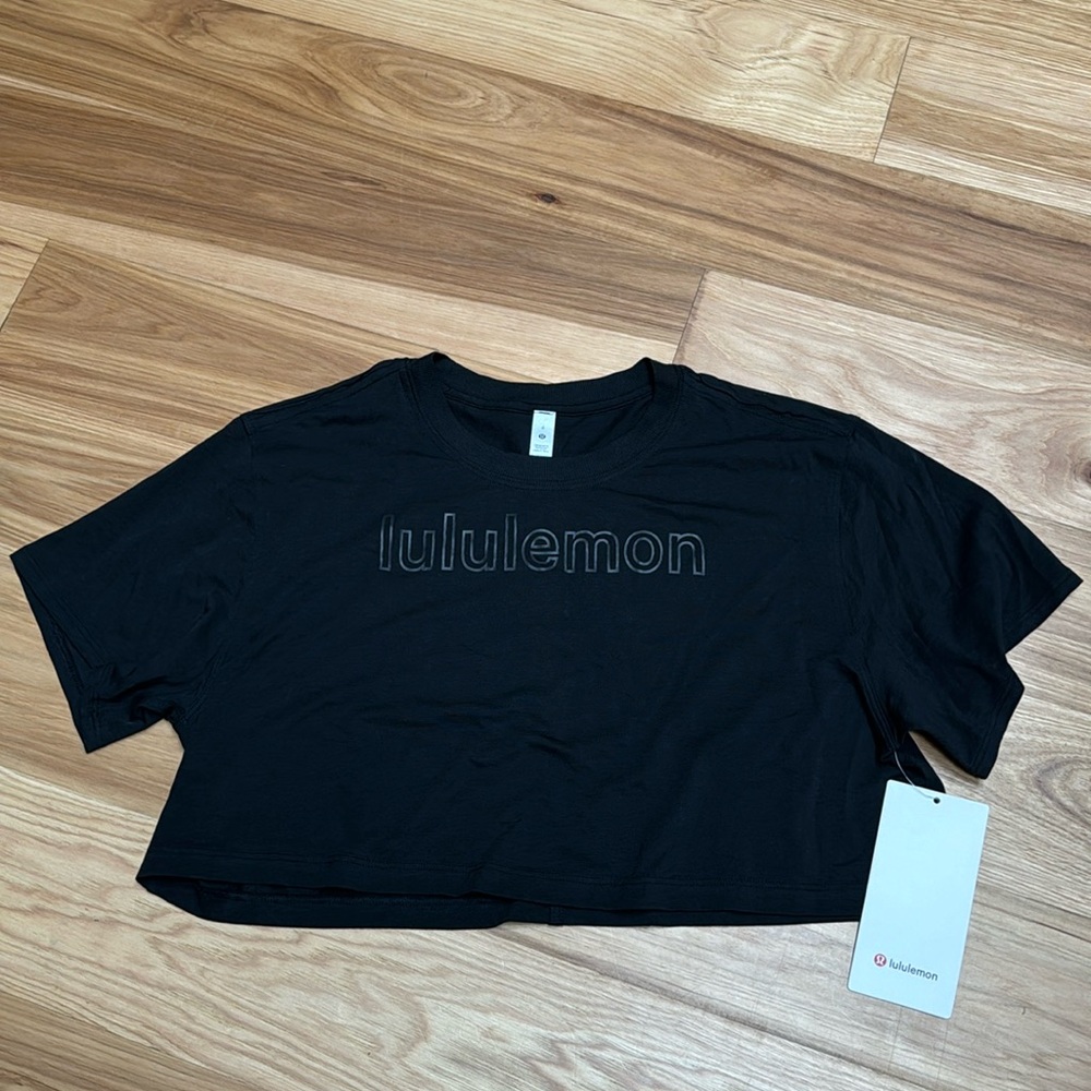 NWT lululemon black All Yours Crop Tee *Graphic 6